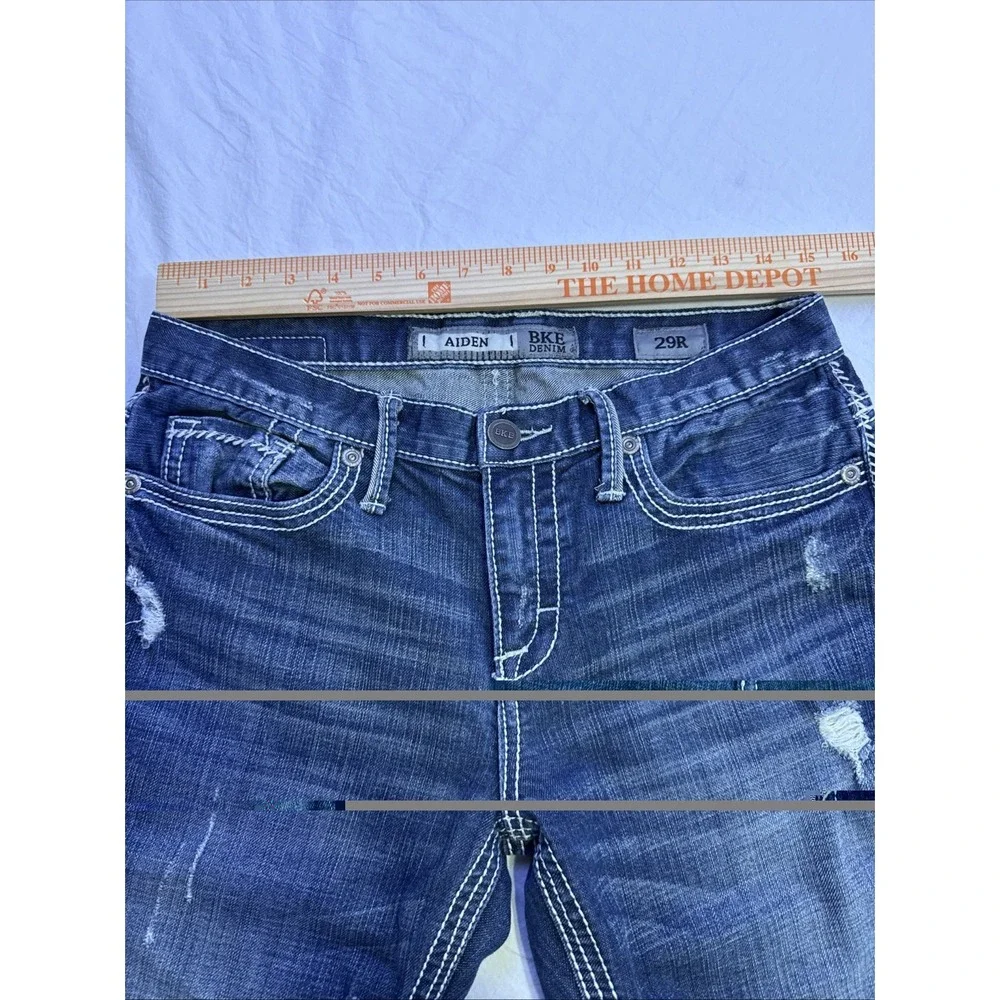 BKE Aiden Jeans Mens 29R  Straight Distressed Stretch  Denim Buckle WHISKERING
